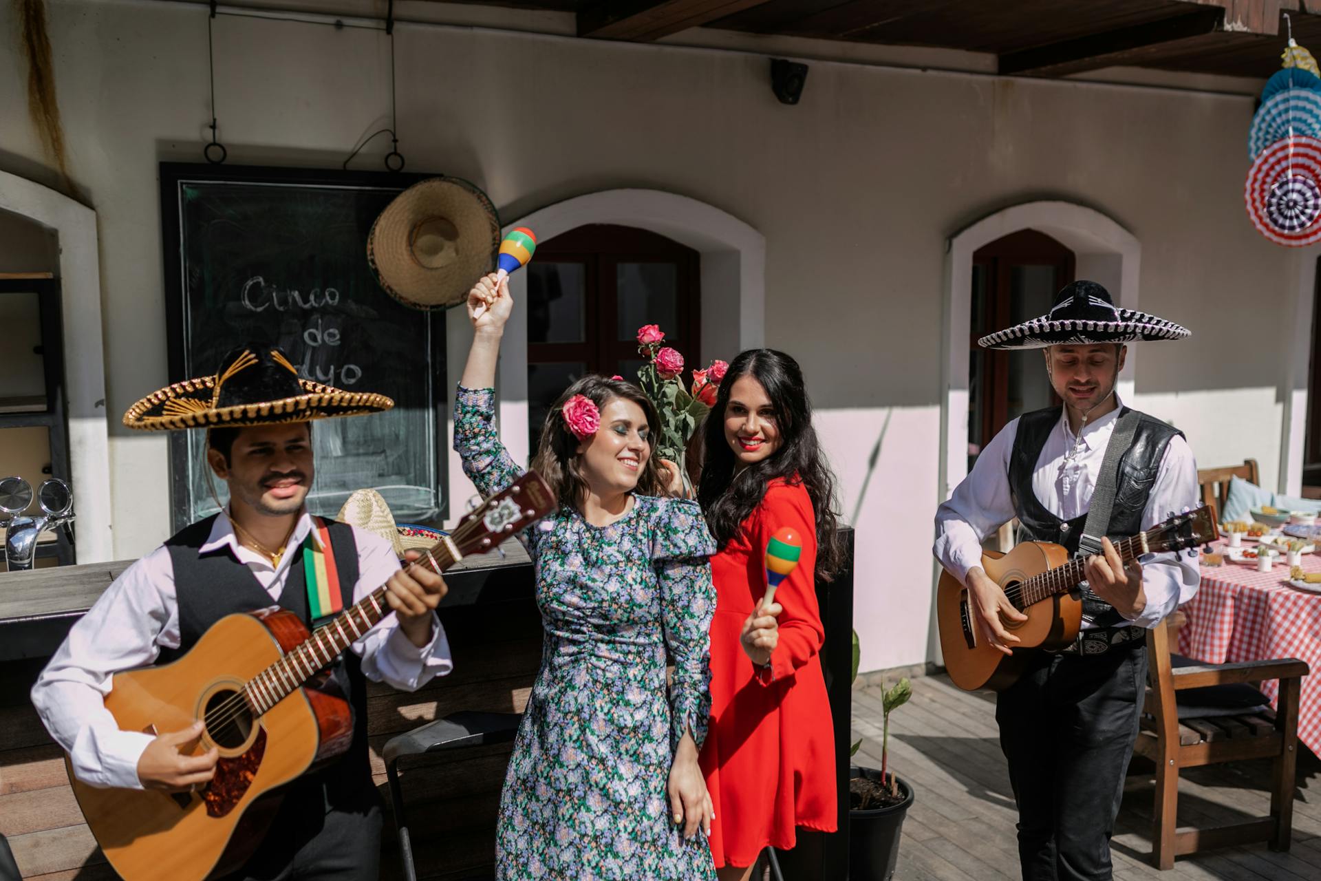 Vibrant Cinco de Mayo celebration at Rancho La Gloria, blending Mexican heritage with festive ambiance.